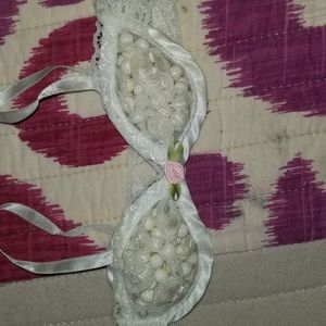 Infants lace top for photos. Stretches a bit up to